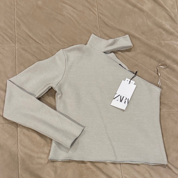Zara Asymmetrical Stretch Knit Top - NWT! - Picture 1 of 2